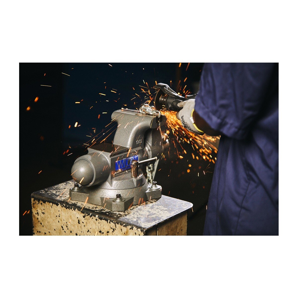 Wilton WL9-28806 1755, Tradesman Vise, 5-1/2" Jaw Width, 5" Jaw Opening, 3-3/4" Throat Depth - 5